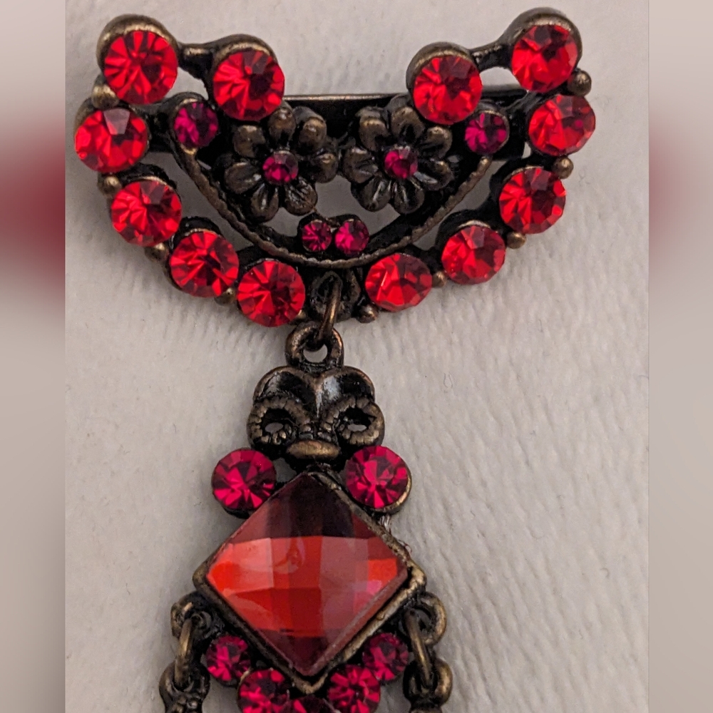 ❤️ Vintage Look Red Rhinestones Pin Brooch New Gift - Picture 3 of 6